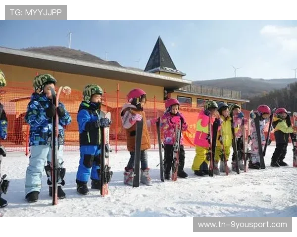冰雪运动学院推动少儿滑雪课程区域合作示范区，冰雪运动进校园有什么项目